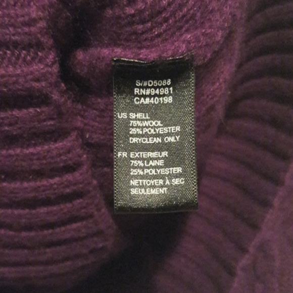 Twenty One Sweater-Small - Picture 4 of 4